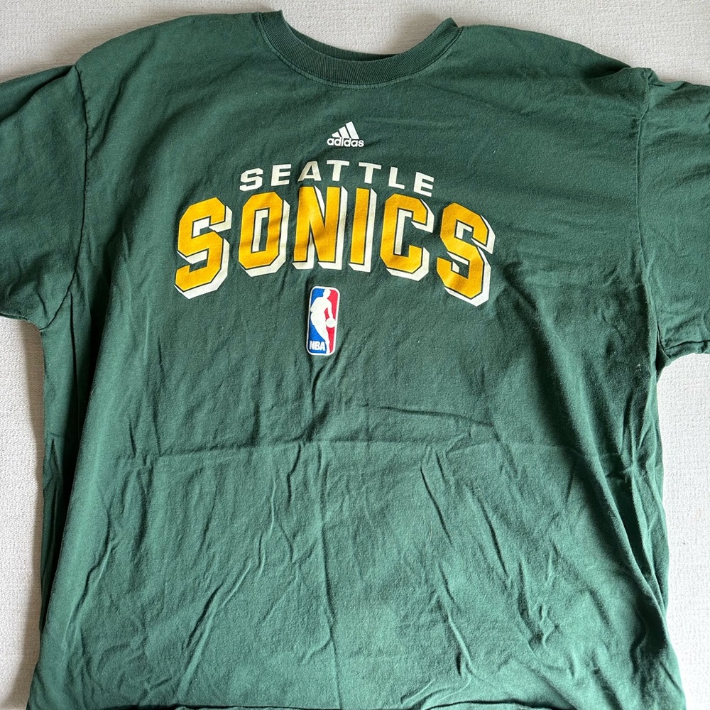 Seattle Sonics vintage NBA T shirt!!